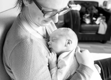 lifestyle newborn fotograaf delft baby met mama