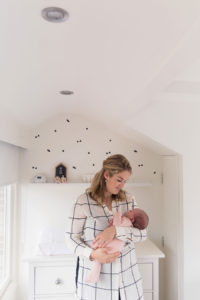 lifestyle newborn workshop mama met baby