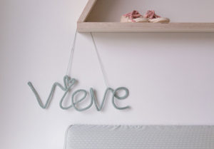 lifestyle newborn fotograaf babykamer