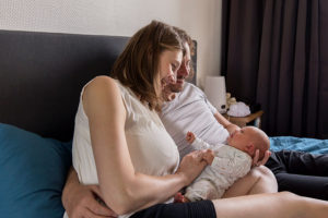 lifestyle newborn fotografie den hoorn kraamreportage