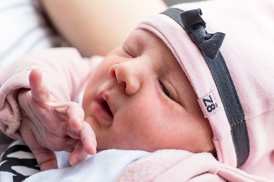 lifestyle newbornfotograaf pijnacker baby