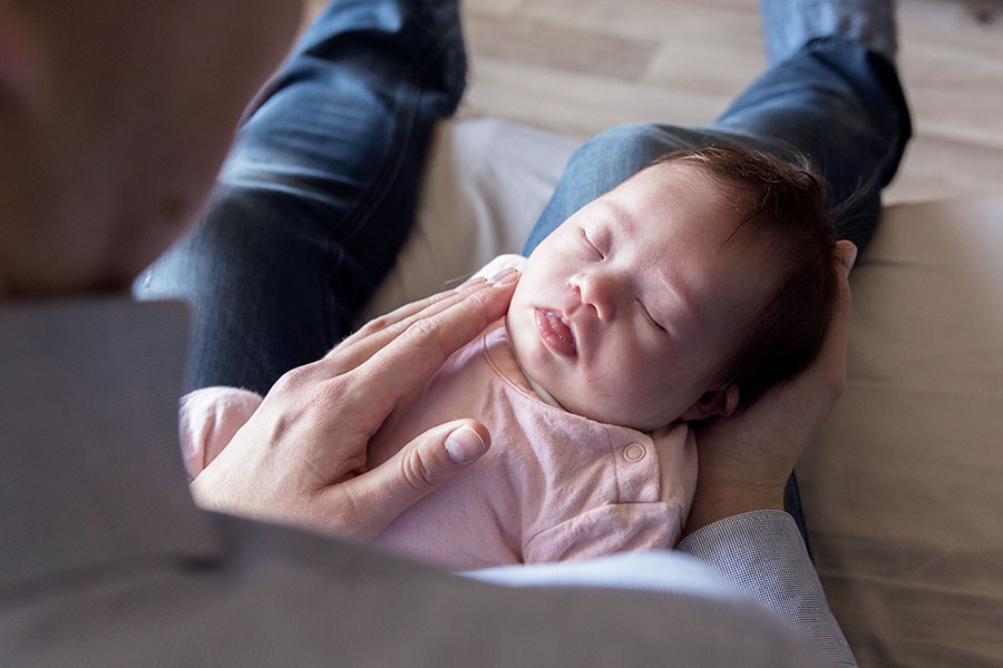 lifestyle newbornshoot baby