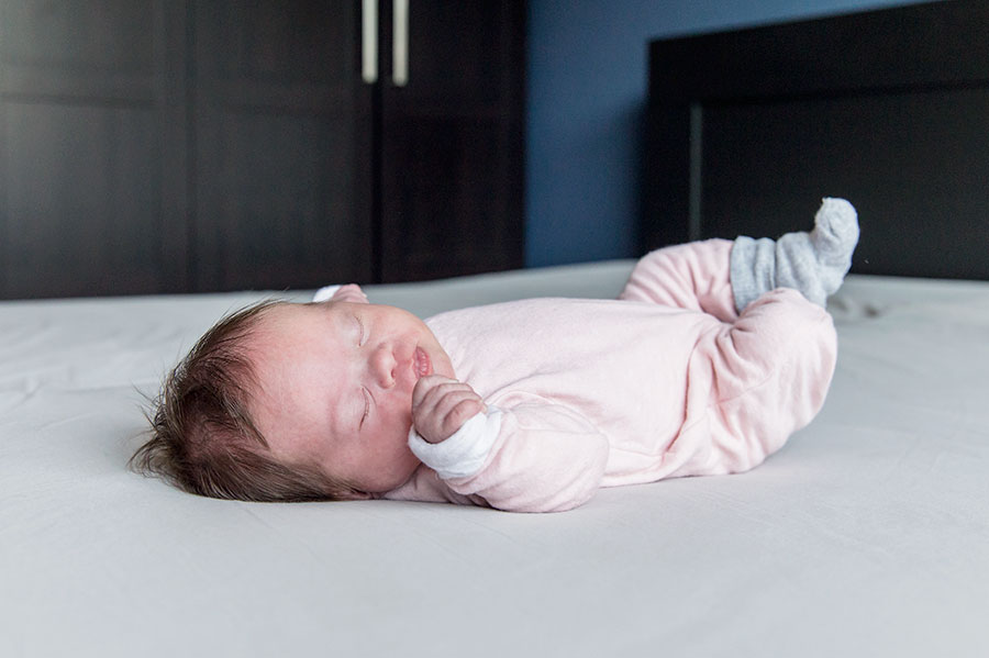 lifestyle newbornshoot baby